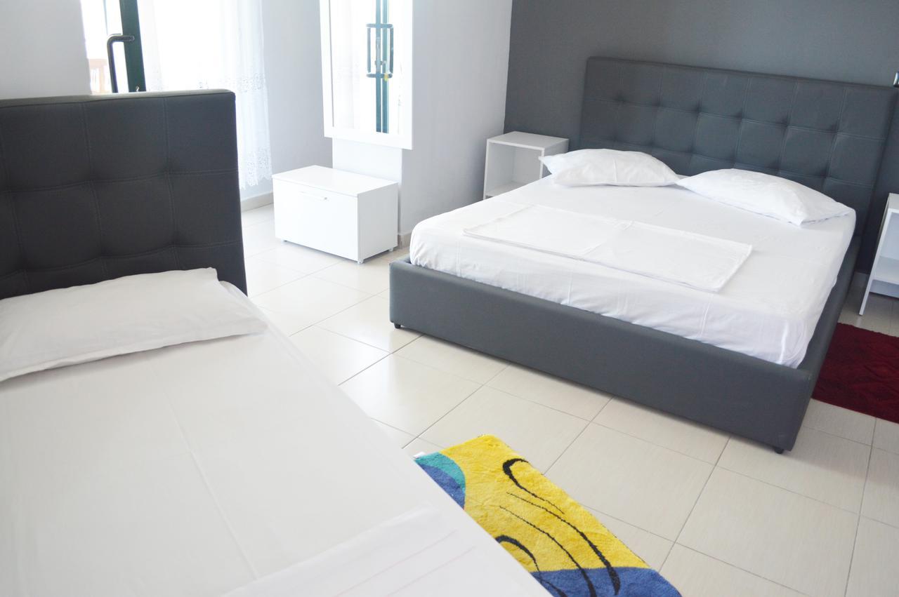 Hotel Riviera דורס מראה חיצוני תמונה
