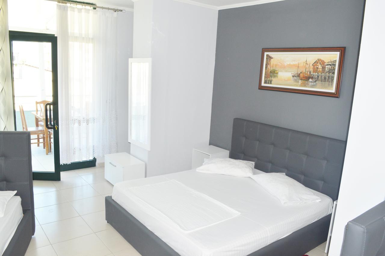 Hotel Riviera דורס מראה חיצוני תמונה
